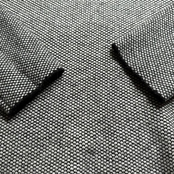 Tahari: Gray Black and White Patterned Mockneck Sweater - Picture 7 of 7